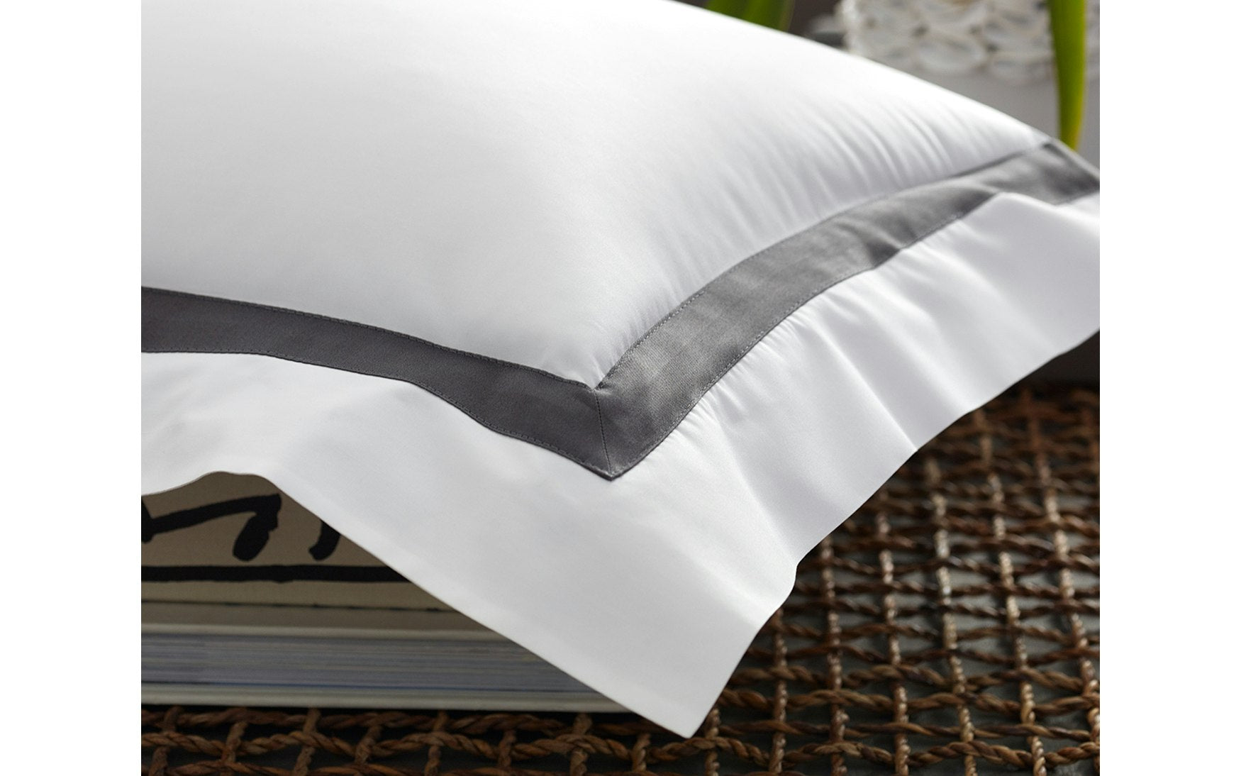 Matouk Lowell Percale — 600TC Egyptian cotton, American-made